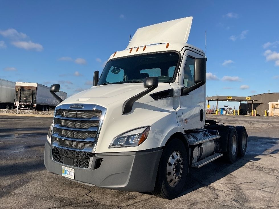 Day Cab Tractor-Heavy Duty Tractors-Freightliner-2019-T11664ST-Perrysburg-OH-415,912\n\t\tmiles-$ 45,000 - Image 3
