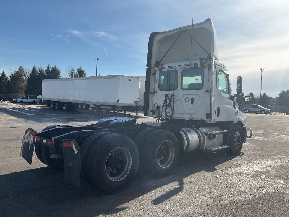 2019 Freightliner Cascadia 116" Day cab photo 7