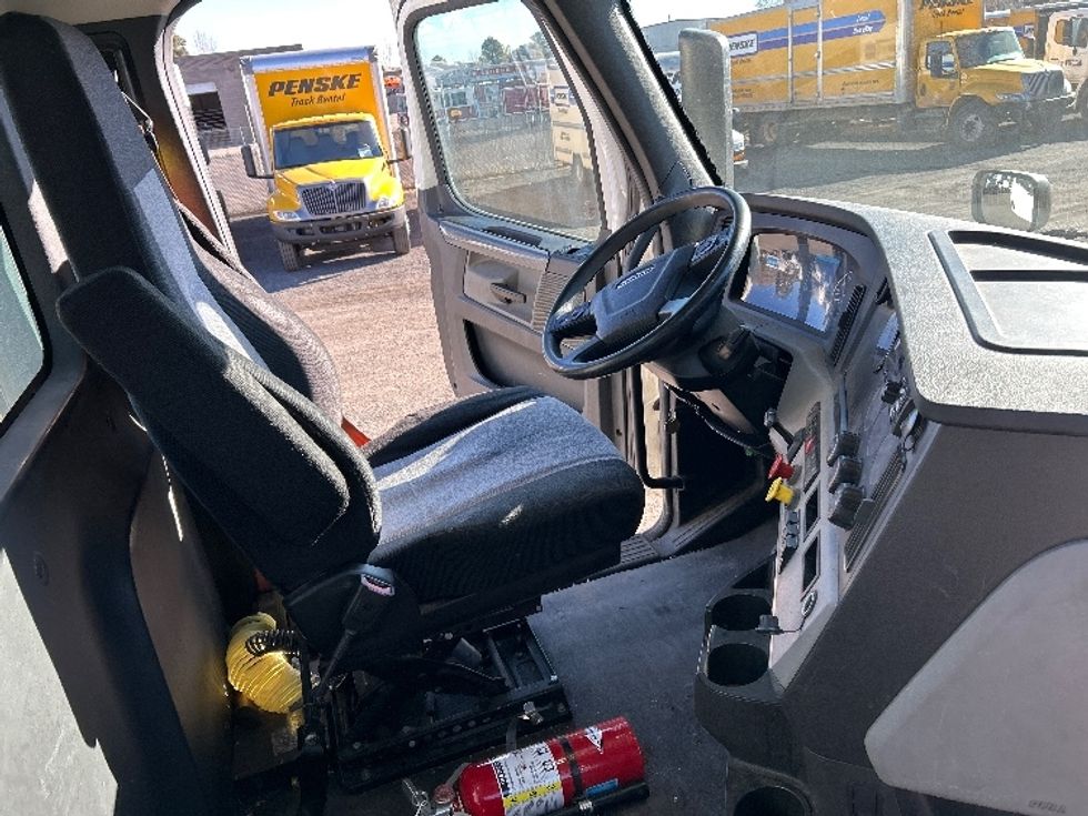 Day Cab Tractor-Heavy Duty Tractors-Freightliner-2019-T11664ST-Phoenix-AZ-112,922\n\t\tmiles-$ 53,500 - Image 14