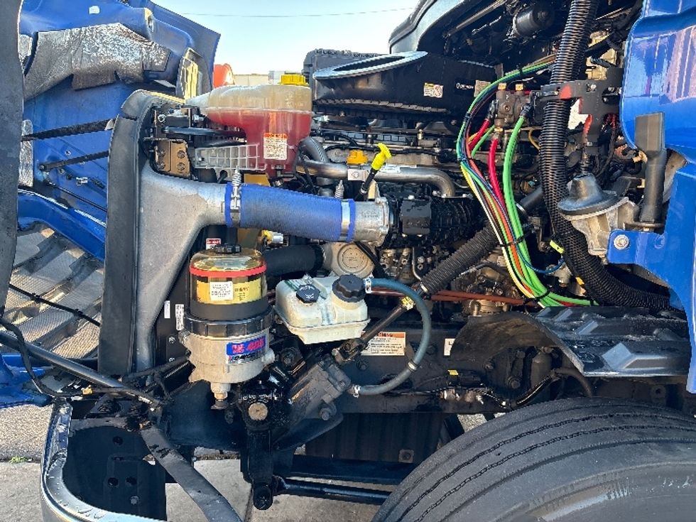 Day Cab Tractor-Heavy Duty Tractors-Freightliner-2019-T11664ST-Phoenix-AZ-186,498\n\t\tmiles-$ 53,500 - Image 16