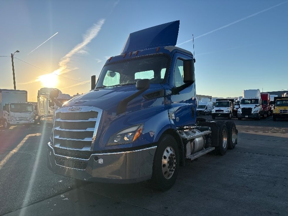 Day Cab Tractor-Heavy Duty Tractors-Freightliner-2019-T11664ST-Phoenix-AZ-186,498\n\t\tmiles-$ 53,500 - Image 3