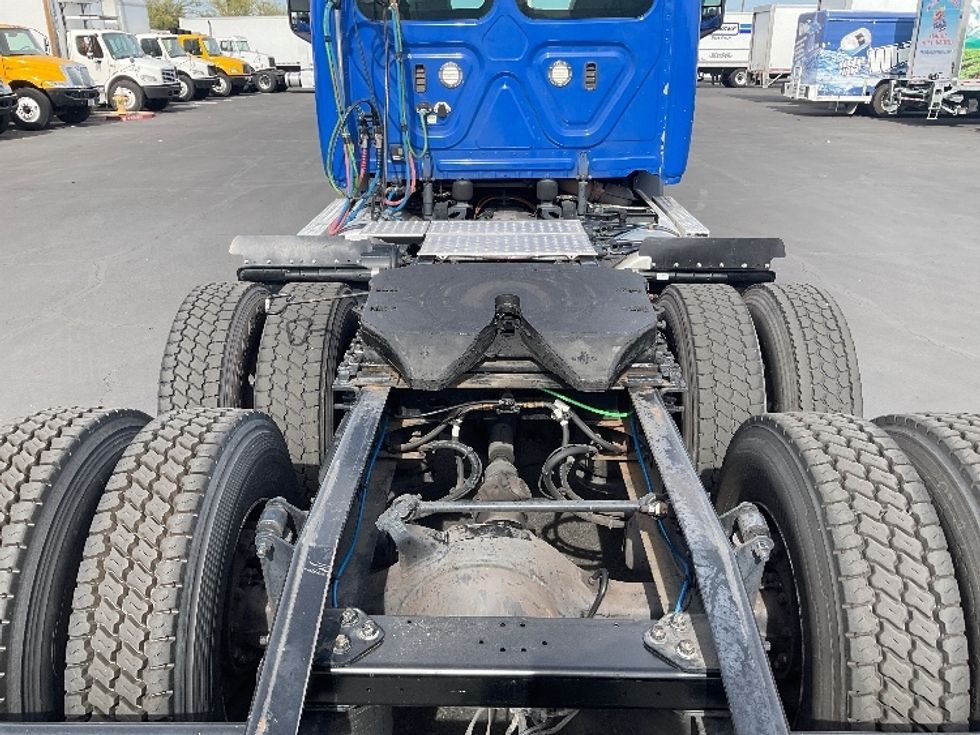 Day Cab Tractor-Heavy Duty Tractors-Freightliner-2019-T11664ST-Phoenix-AZ-208,538\n\t\tmiles-$ 51,500 - Image 6