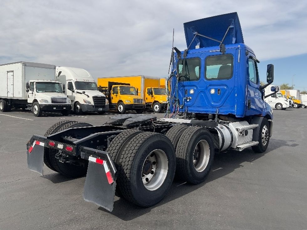 Day Cab Tractor-Heavy Duty Tractors-Freightliner-2019-T11664ST-Phoenix-AZ-208,538\n\t\tmiles-$ 51,500 - Image 7