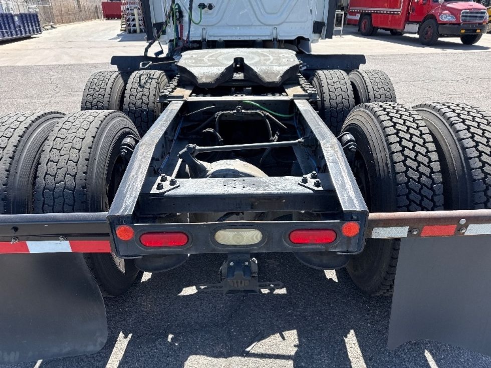 Day Cab Tractor-Heavy Duty Tractors-Freightliner-2019-T11664ST-Phoenix-AZ-411,107\n\t\tmiles-$ 43,750 - Image 6