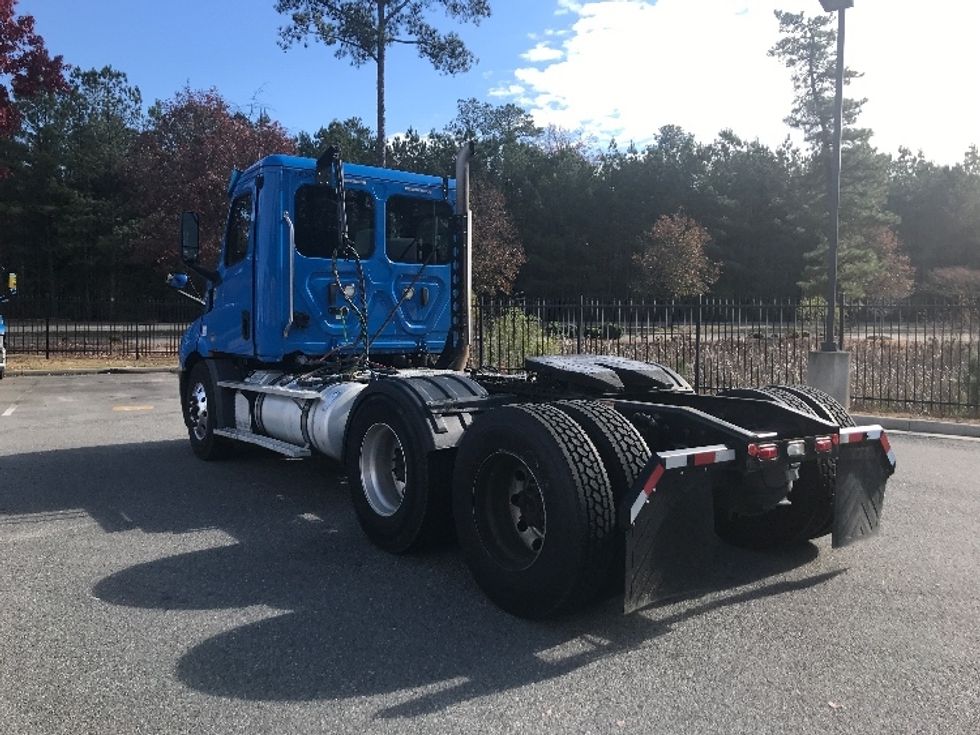 Day Cab Tractor-Heavy Duty Tractors-Freightliner-2019-T11664ST-Prince George-VA-339,996\n\t\tmiles-$ 46,000 - Image 5