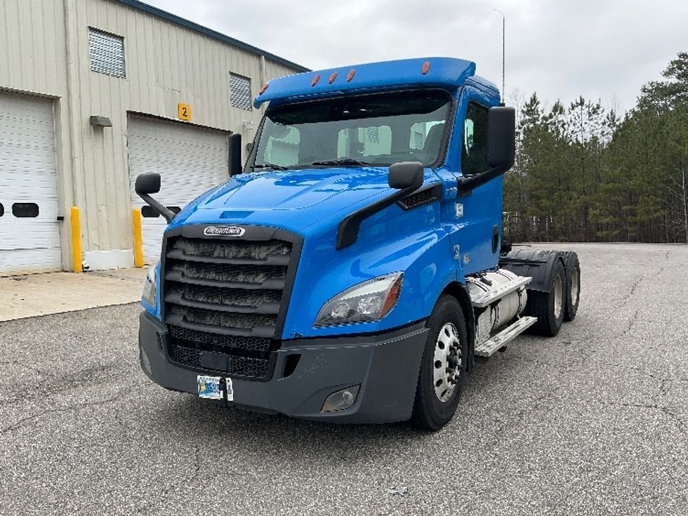 Day Cab Tractor-Heavy Duty Tractors-Freightliner-2019-T11664ST-Prince George-VA-342,563\n\t\tmiles-$ 44,750 - Image 3