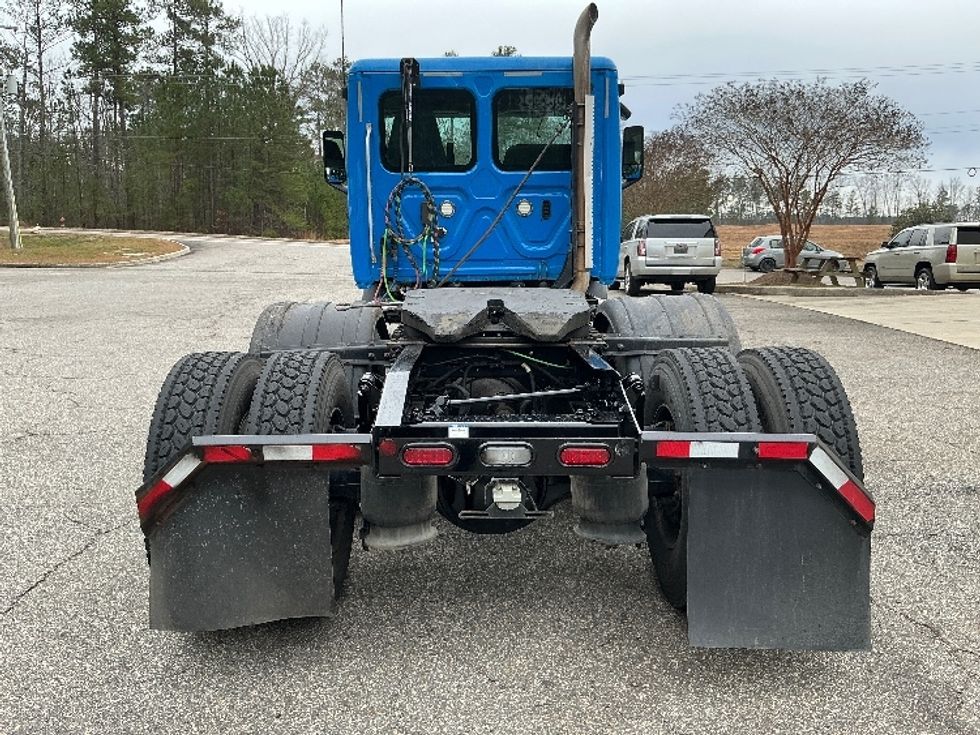 Day Cab Tractor-Heavy Duty Tractors-Freightliner-2019-T11664ST-Prince George-VA-342,563\n\t\tmiles-$ 44,750 - Image 6