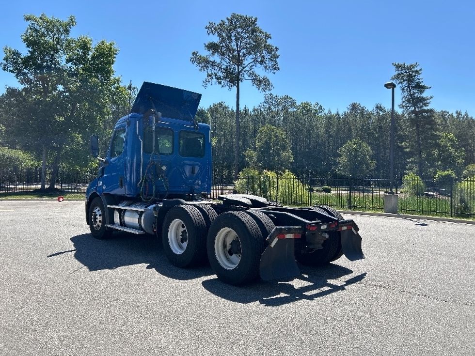 Day Cab Tractor-Heavy Duty Tractors-Freightliner-2019-T11664ST-Prince George-VA-489,910\n\t\tmiles-$ 33,500 - Image 5
