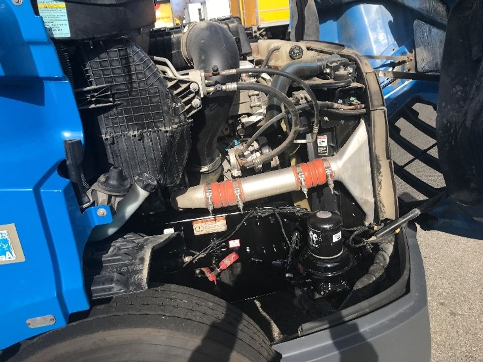 Day Cab Tractor-Heavy Duty Tractors-Freightliner-2019-T11664ST-Prince George-VA-600,737\n\t\tmiles-$ 27,750 - Image 15