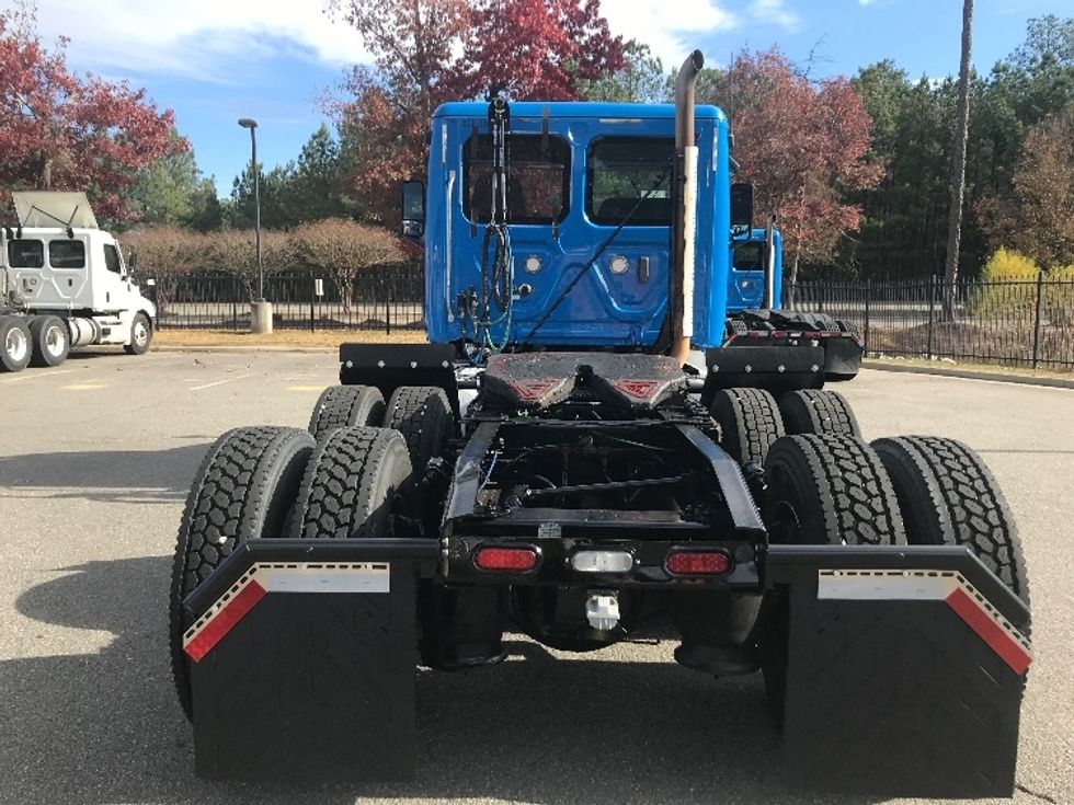 Day Cab Tractor-Heavy Duty Tractors-Freightliner-2019-T11664ST-Prince George-VA-600,737\n\t\tmiles-$ 27,750 - Image 6