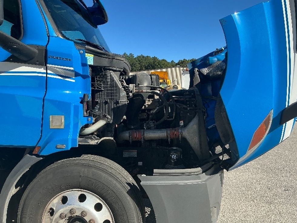 Day Cab Tractor-Heavy Duty Tractors-Freightliner-2019-T11664ST-Rocky Mount-NC-610,053\n\t\tmiles-$ 26,750 - Image 15