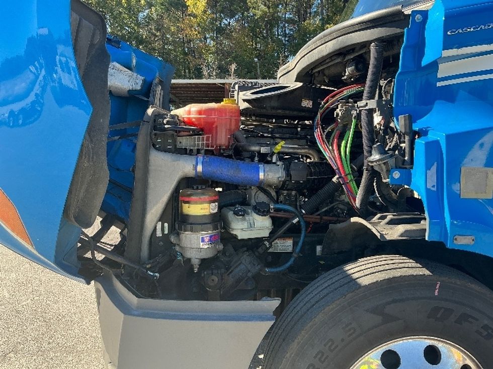 Day Cab Tractor-Heavy Duty Tractors-Freightliner-2019-T11664ST-Rocky Mount-NC-610,053\n\t\tmiles-$ 26,750 - Image 16