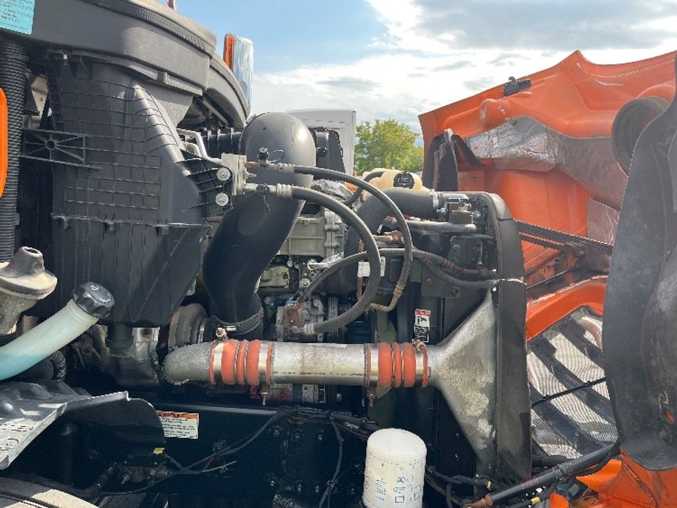 Day Cab Tractor-Heavy Duty Tractors-Freightliner-2019-T11664ST-Saginaw-MI-261,479\n\t\tmiles-$ 61,250 - Image 15