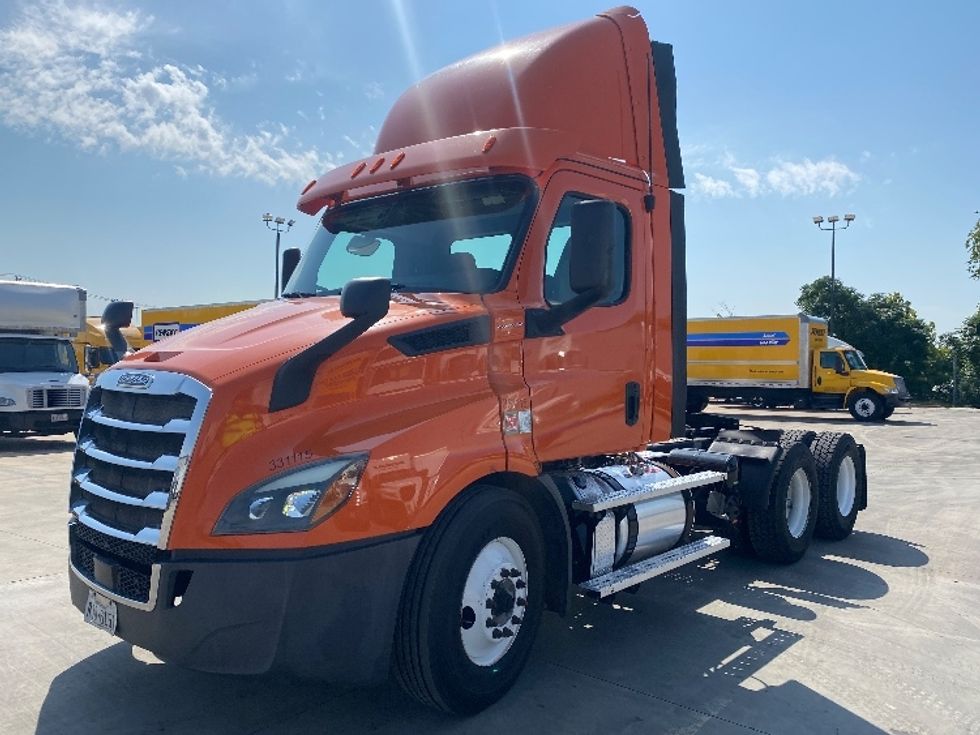 Day Cab Tractor-Heavy Duty Tractors-Freightliner-2019-T11664ST-San Antonio-TX-246,679\n\t\tmiles-$ 51,500 - Image 3