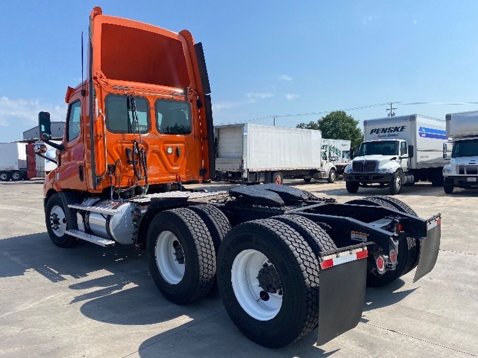 Day Cab Tractor-Heavy Duty Tractors-Freightliner-2019-T11664ST-San Antonio-TX-246,679\n\t\tmiles-$ 51,500 - Image 5