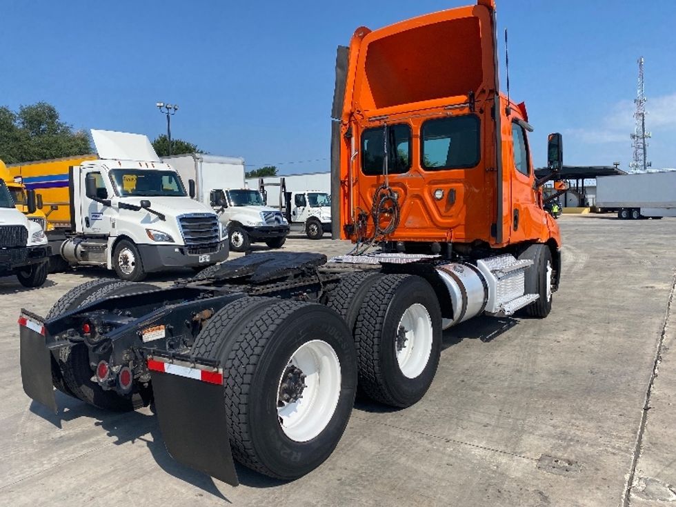 Day Cab Tractor-Heavy Duty Tractors-Freightliner-2019-T11664ST-San Antonio-TX-246,679\n\t\tmiles-$ 51,500 - Image 7