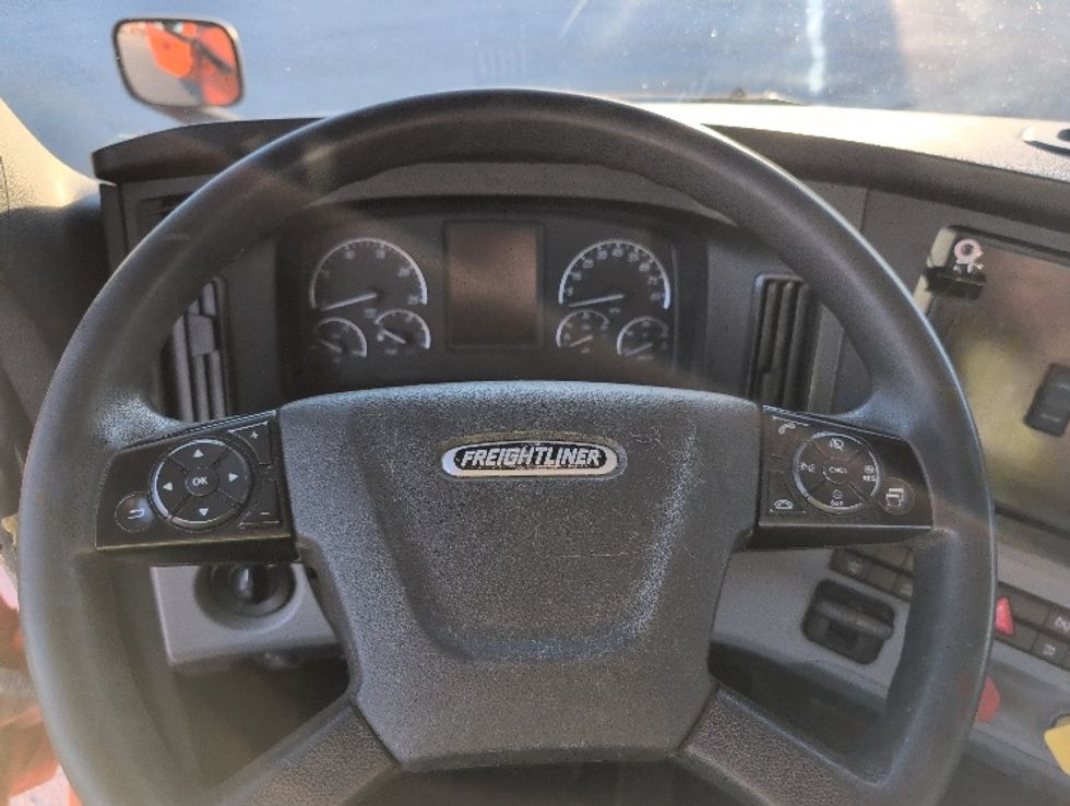 Day Cab Tractor-Heavy Duty Tractors-Freightliner-2019-T11664ST-San Antonio-TX-284,374\n\t\tmiles-$ 45,250 - Image 11