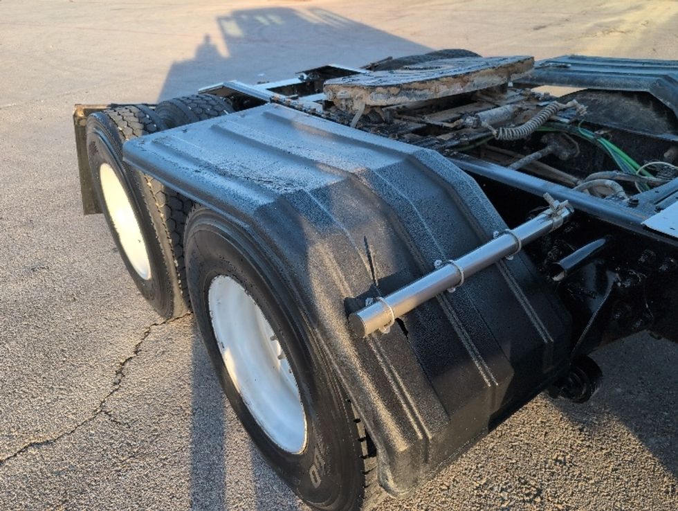 Day Cab Tractor-Heavy Duty Tractors-Freightliner-2019-T11664ST-San Antonio-TX-284,374\n\t\tmiles-$ 45,250 - Image 17