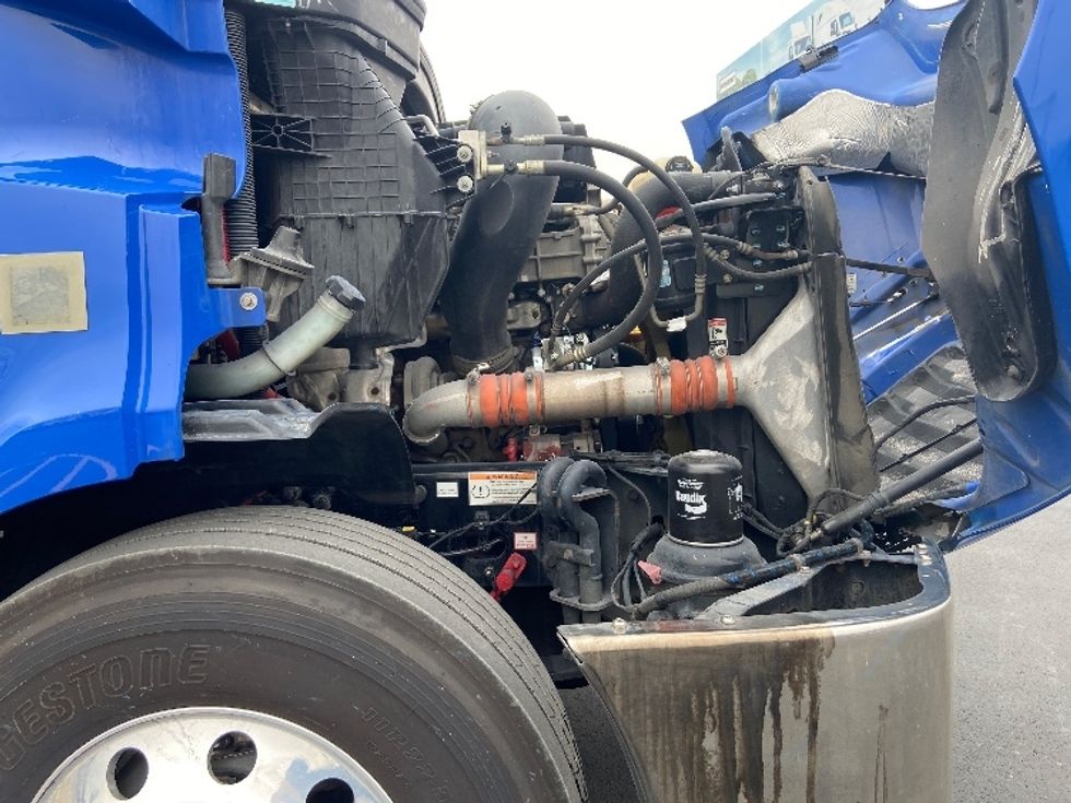 Day Cab Tractor-Heavy Duty Tractors-Freightliner-2019-T11664ST-San Antonio-TX-303,167\n\t\tmiles-$ 49,250 - Image 15