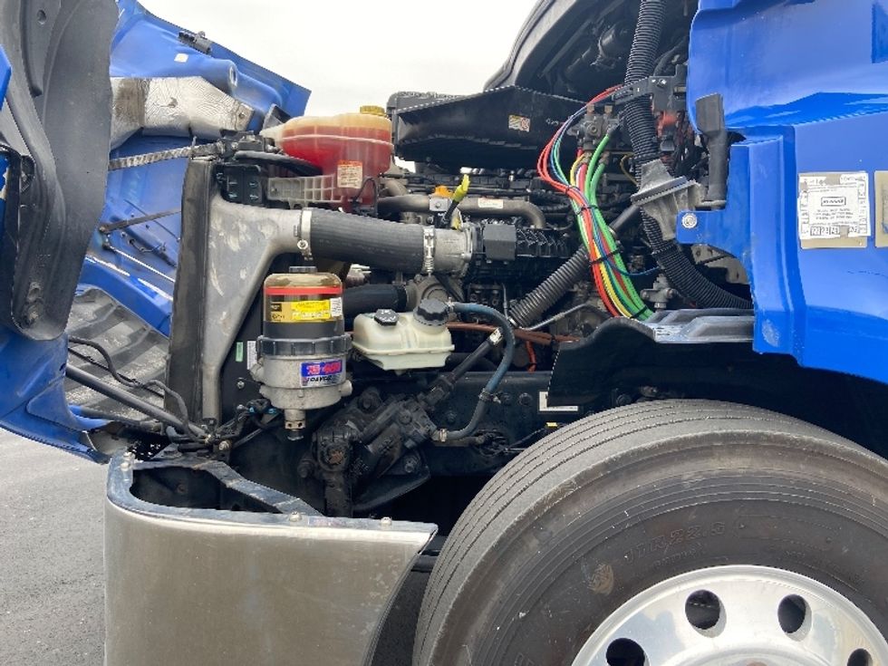 Day Cab Tractor-Heavy Duty Tractors-Freightliner-2019-T11664ST-San Antonio-TX-303,167\n\t\tmiles-$ 49,250 - Image 16