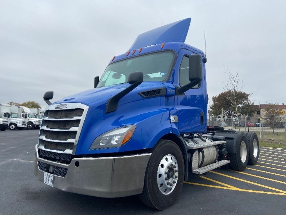 Day Cab Tractor-Heavy Duty Tractors-Freightliner-2019-T11664ST-San Antonio-TX-303,167\n\t\tmiles-$ 49,250 - Image 3