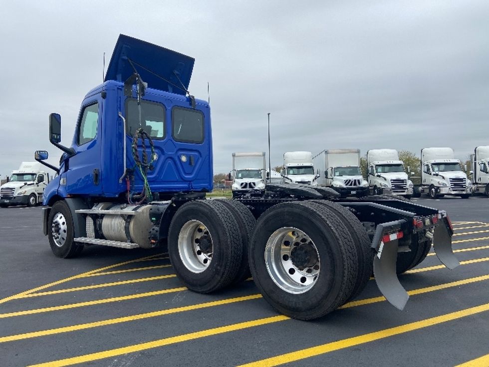 Day Cab Tractor-Heavy Duty Tractors-Freightliner-2019-T11664ST-San Antonio-TX-303,167\n\t\tmiles-$ 49,250 - Image 5