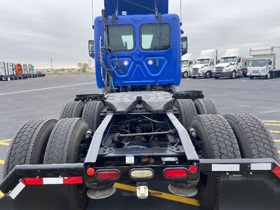 Day Cab Tractor-Heavy Duty Tractors-Freightliner-2019-T11664ST-San Antonio-TX-303,167\n\t\tmiles-$ 49,250 - Image 6