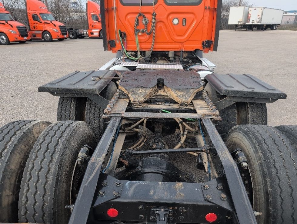 Day Cab Tractor-Heavy Duty Tractors-Freightliner-2019-T11664ST-San Antonio-TX-322,664\n\t\tmiles-$ 42,500 - Image 6