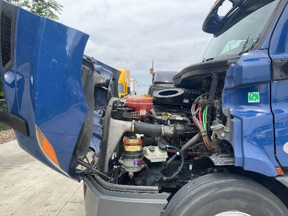 Day Cab Tractor-Heavy Duty Tractors-Freightliner-2019-T11664ST-San Antonio-TX-344,755\n\t\tmiles-$ 43,250 - Image 11