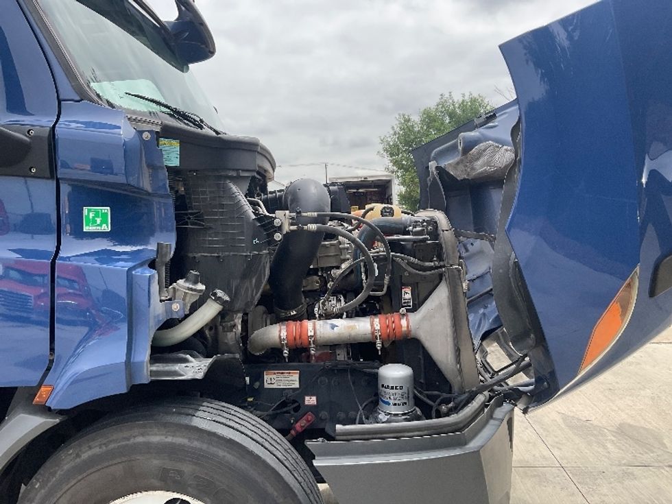 Day Cab Tractor-Heavy Duty Tractors-Freightliner-2019-T11664ST-San Antonio-TX-344,755\n\t\tmiles-$ 43,250 - Image 16