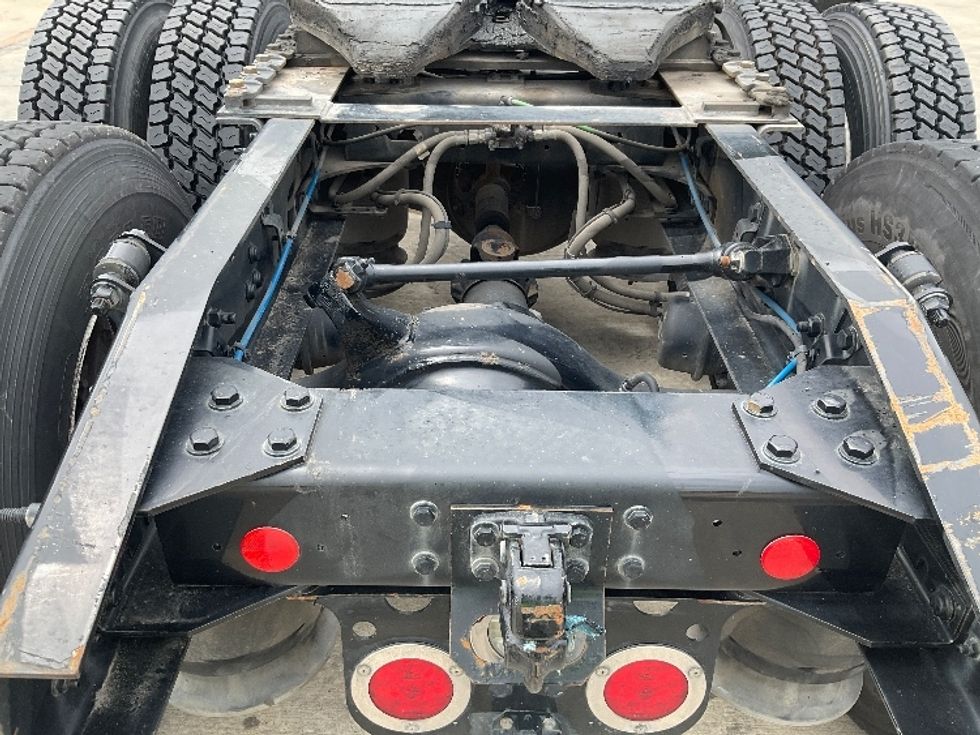 Day Cab Tractor-Heavy Duty Tractors-Freightliner-2019-T11664ST-San Antonio-TX-344,755\n\t\tmiles-$ 43,250 - Image 6
