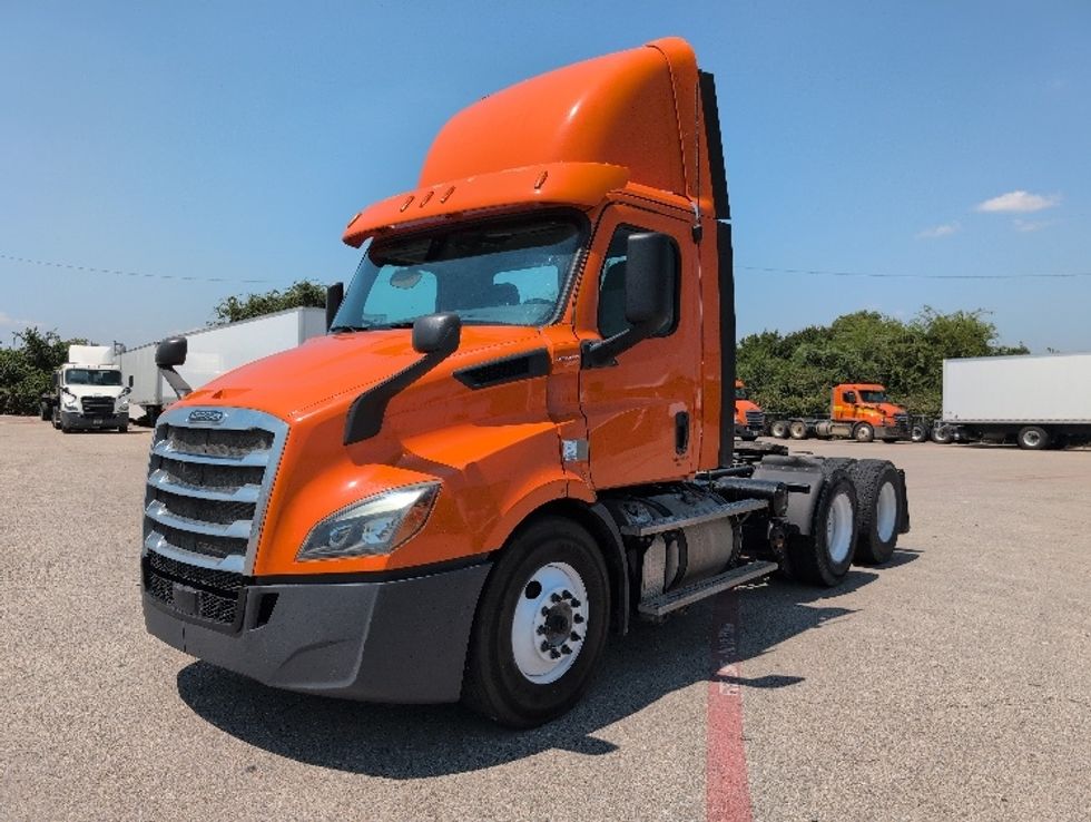 Day Cab Tractor-Heavy Duty Tractors-Freightliner-2019-T11664ST-San Antonio-TX-400,824\n\t\tmiles-$ 42,500 - Image 3