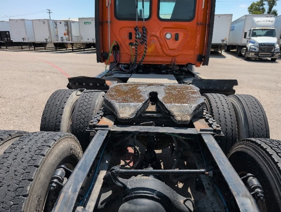 Day Cab Tractor-Heavy Duty Tractors-Freightliner-2019-T11664ST-San Antonio-TX-400,824\n\t\tmiles-$ 42,500 - Image 6