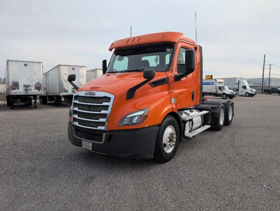 Day Cab Tractor-Heavy Duty Tractors-Freightliner-2019-T11664ST-San Antonio-TX-420,824\n\t\tmiles-$ 37,500 - Image 3
