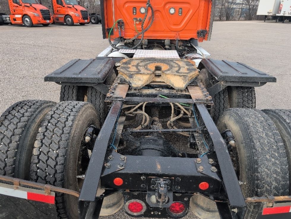 Day Cab Tractor-Heavy Duty Tractors-Freightliner-2019-T11664ST-San Antonio-TX-420,824\n\t\tmiles-$ 37,500 - Image 6