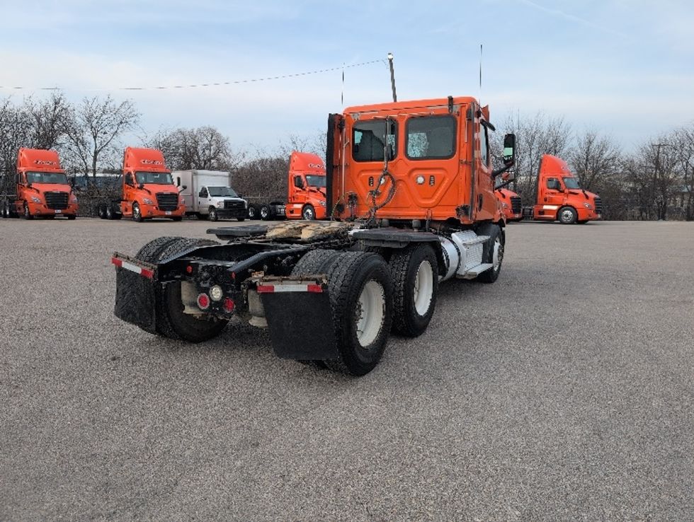 Day Cab Tractor-Heavy Duty Tractors-Freightliner-2019-T11664ST-San Antonio-TX-420,824\n\t\tmiles-$ 37,500 - Image 7