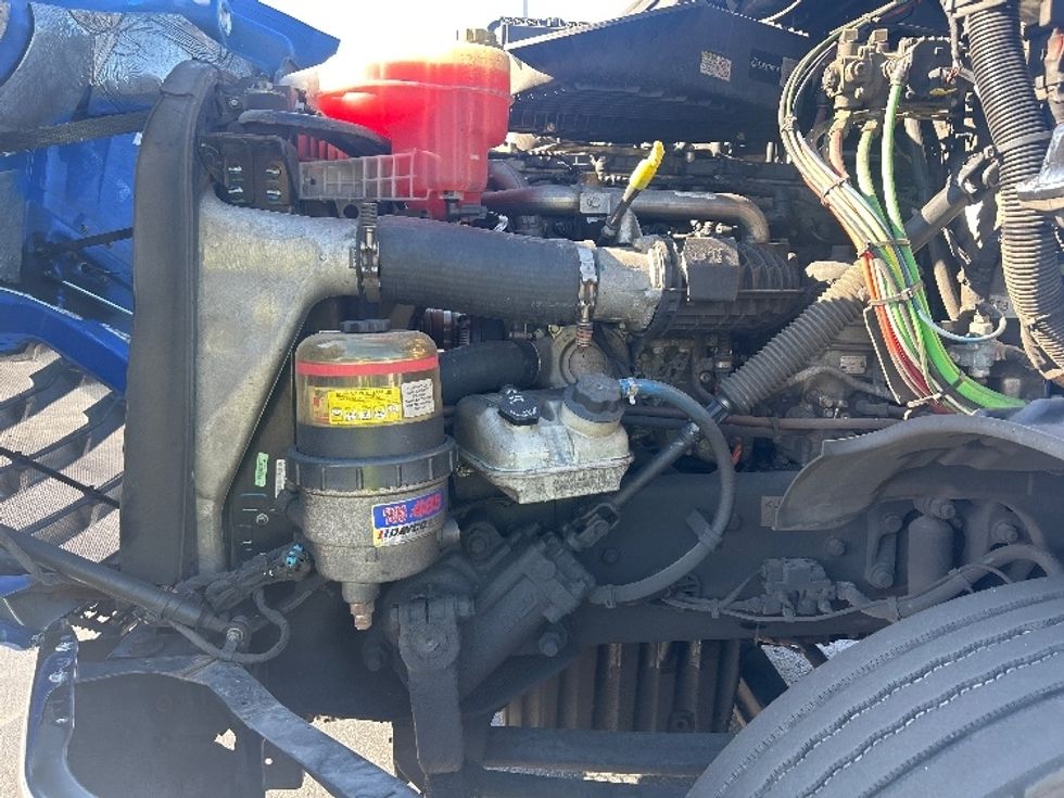 Day Cab Tractor-Heavy Duty Tractors-Freightliner-2019-T11664ST-Swedesboro-NJ-260,389\n\t\tmiles-$ 40,500 - Image 16