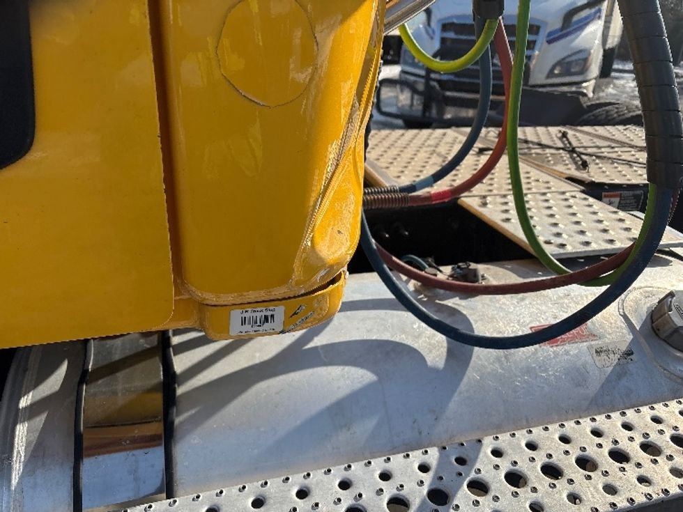 Day Cab Tractor-Heavy Duty Tractors-Freightliner-2019-T11664ST-Swedesboro-NJ-315,683\n\t\tmiles-$ 48,750 - Image 19