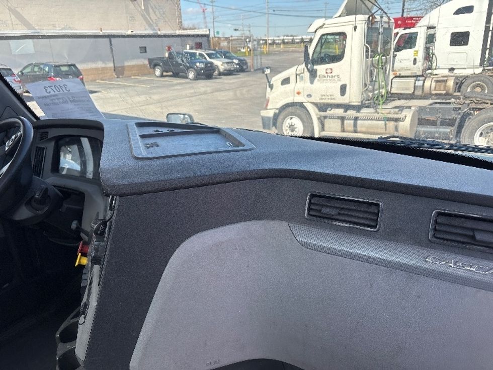 Day Cab Tractor-Heavy Duty Tractors-Freightliner-2019-T11664ST-Toledo-OH-448,995\n\t\tmiles-$ 39,500 - Image 12