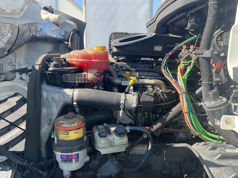 Day Cab Tractor-Heavy Duty Tractors-Freightliner-2019-T11664ST-Torrance-CA-387,810\n\t\tmiles-$ 48,250 - Image 16