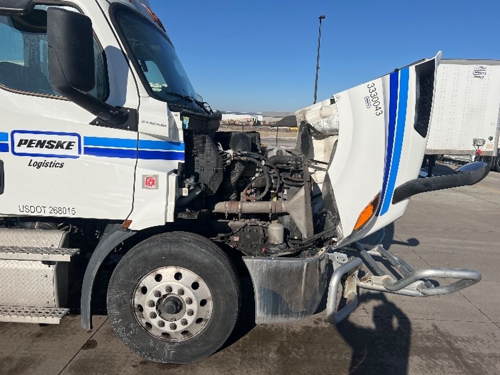 Day Cab Tractor-Heavy Duty Tractors-Freightliner-2019-T11664ST-West Fargo-ND-764,497\n\t\tmiles-$ 27,750 - Image 15