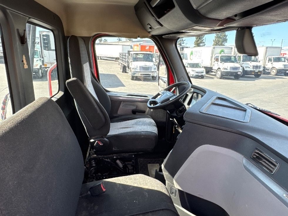 Day Cab Tractor-Heavy Duty Tractors-Freightliner-2019-T11664ST-West Sacramento-CA-335,877\n\t\tmiles-$ 44,500 - Image 14