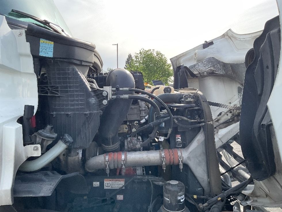 Day Cab Tractor-Heavy Duty Tractors-Freightliner-2019-T11664ST-West Sacramento-CA-627,119\n\t\tmiles-$ 30,250 - Image 15