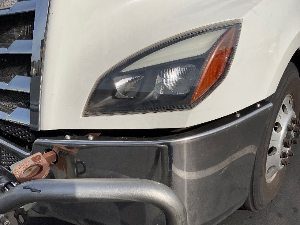 Day Cab Tractor-Heavy Duty Tractors-Freightliner-2019-T11664ST-West Sacramento-CA-627,119\n\t\tmiles-$ 30,250 - Image 19