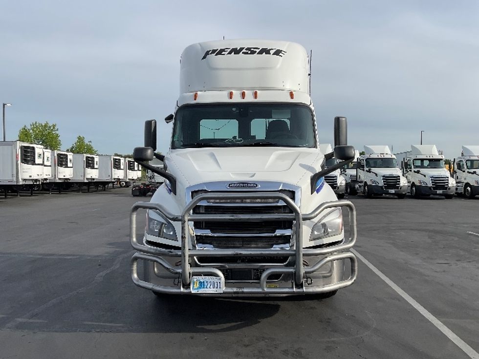 Day Cab Tractor-Heavy Duty Tractors-Freightliner-2019-T11664ST-West Sacramento-CA-627,119\n\t\tmiles-$ 30,250 - Image 2