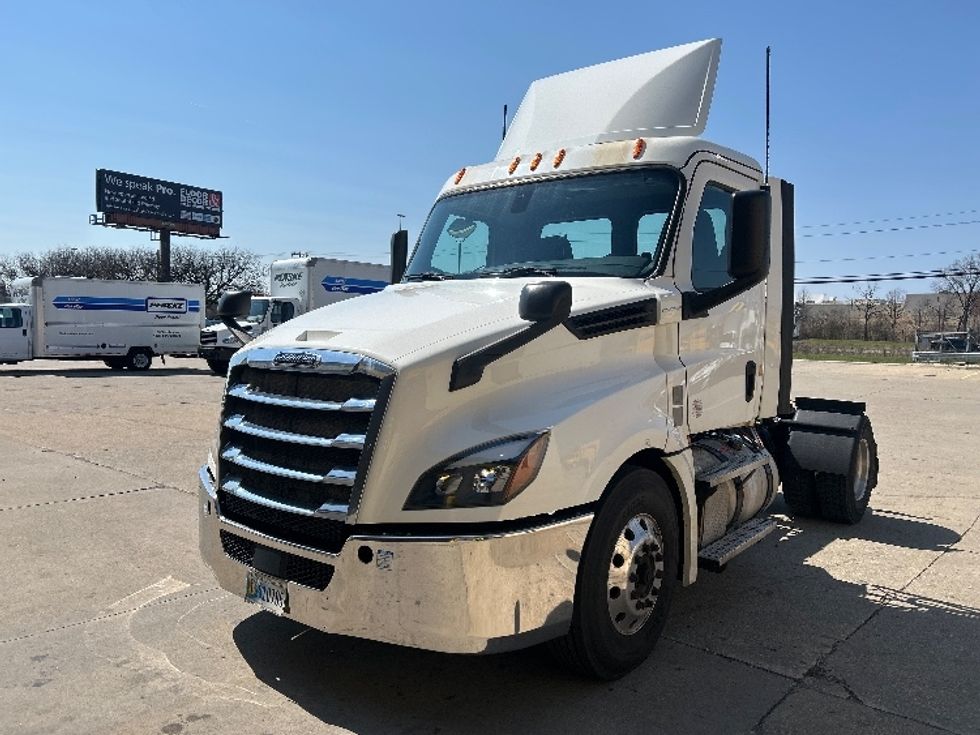 Day Cab Tractor-Heavy Duty Tractors-Freightliner-2019-T12642ST-Allen Park-MI-390,438\n\t\tmiles-$ 33,000 - Image 3