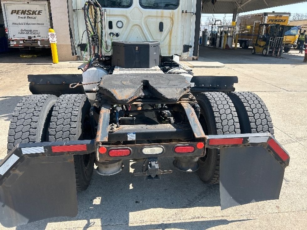 Day Cab Tractor-Heavy Duty Tractors-Freightliner-2019-T12642ST-Allen Park-MI-390,438\n\t\tmiles-$ 33,000 - Image 6