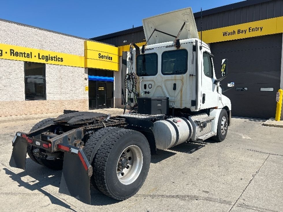 Day Cab Tractor-Heavy Duty Tractors-Freightliner-2019-T12642ST-Allen Park-MI-390,438\n\t\tmiles-$ 33,000 - Image 7