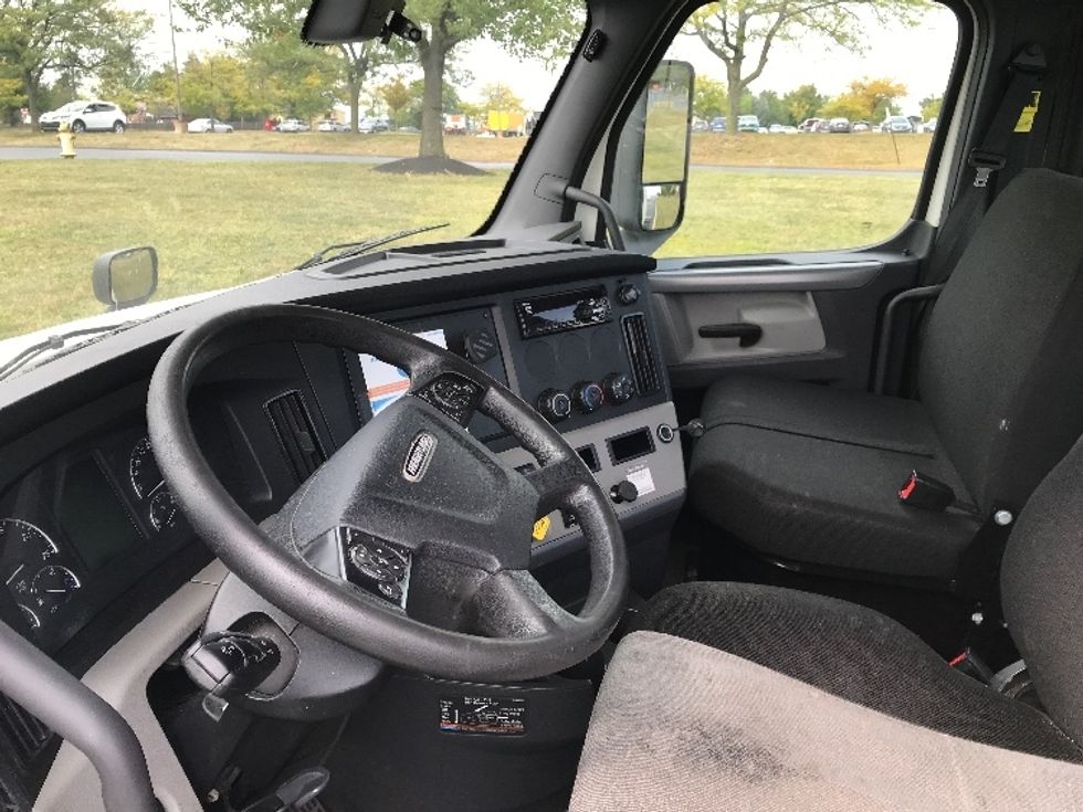 Day Cab Tractor-Heavy Duty Tractors-Freightliner-2019-T12642ST-Allentown-PA-324,359\n\t\tmiles-$ 37,000 - Image 10