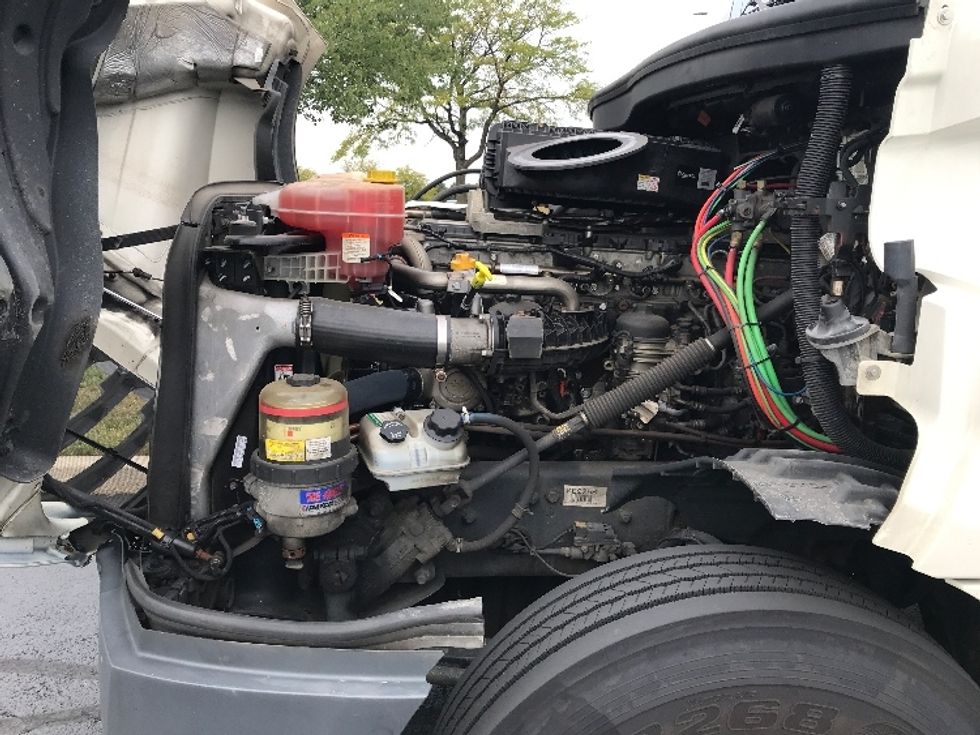 Day Cab Tractor-Heavy Duty Tractors-Freightliner-2019-T12642ST-Allentown-PA-324,359\n\t\tmiles-$ 37,000 - Image 16